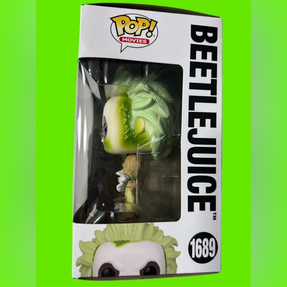 Beetlejuice Beetlejuice - Beetlejuice Funko Pop! #1689 - BNIB 🪲🧃 - Picture 2 of 5